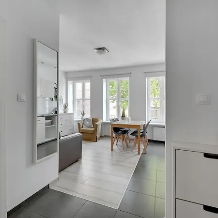 Staywin Old Town Апартаменты *
